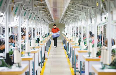 興辦實業，助力村民家門口就業